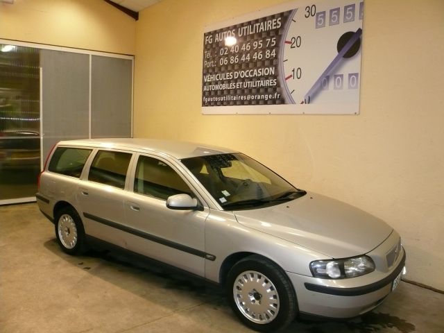 V70 II BREAK 2.5 TDI