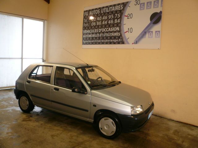 clio 1.4 bva 5 portes