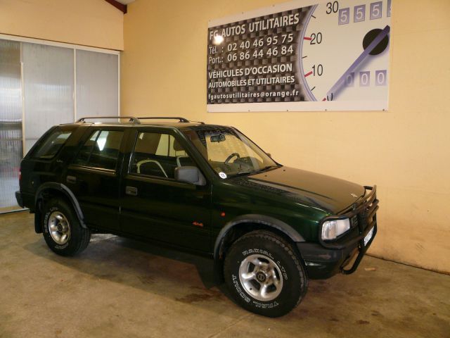 FRONTERA 2.3 TD 100 