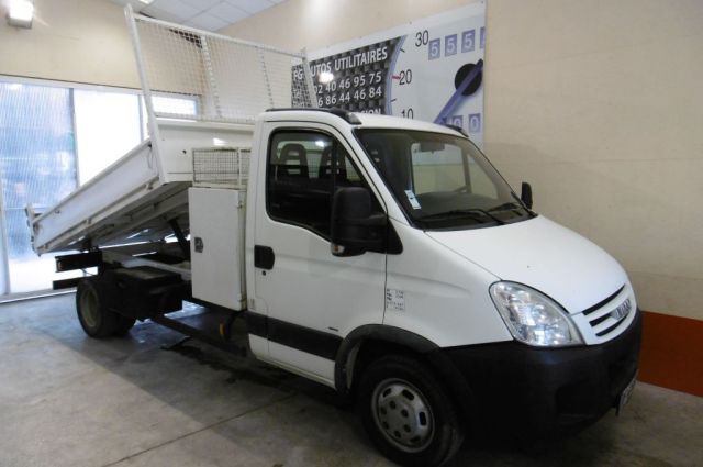 DAILY 35C15 V 150 BENNE COFFRE