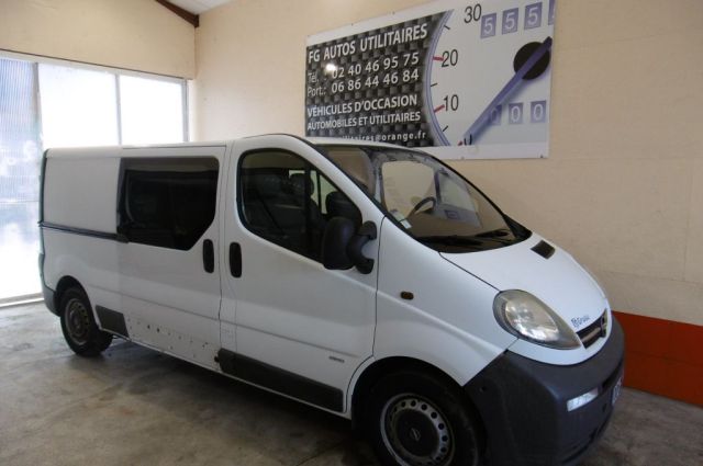 VIVARO 2900 1.9 CDTI 6 PLACES