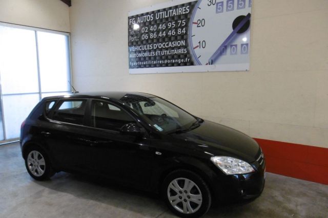 CEE D 1.6 CRDI 115 ACTIVE