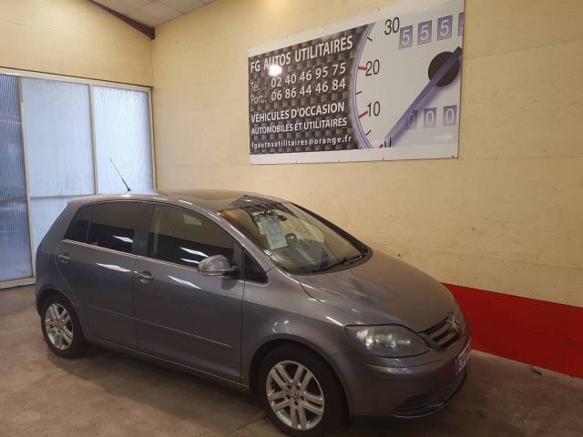 GOLF + 1.9L TDI 105 CONFORLINE