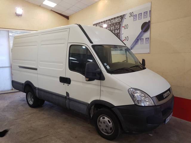 IVECO DAILY 35C15 V12 