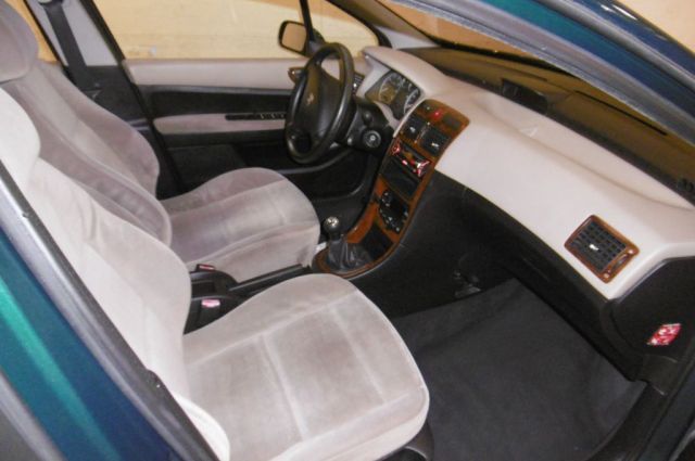 PEUGEOT