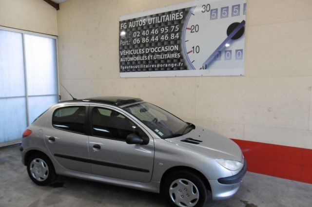 206 1.4 L 75 XT 5 PORTES